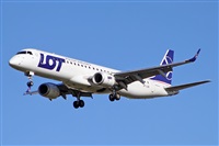 Jordi Rull Dalmau.Spotters BCN-El Prat. Click to see full size photo
