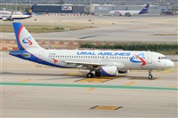 Adolfmalet-Spotters Barcelona-El Prat. Click to see full size photo