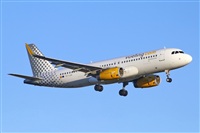 Jordi Rull Dalmau.Spotters BCN-El Prat. Click to see full size photo
