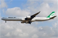 Adolfmalet-Spotters Barcelona-El Prat. Click to see full size photo