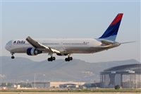 Adolfmalet-Spotters Barcelona-El Prat. Click to see full size photo