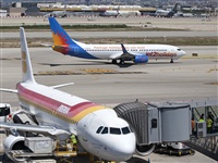 Pere  Escala - Spotters Barcelona-El Prat. Click to see full size photo