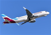 Adolfmalet-Spotters Barcelona-El Prat. Click to see full size photo
