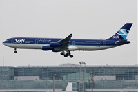 Rodrigo Carvalho - Noisy Spotters. Click to see full size photo