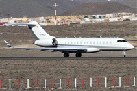 �Alfonso Sol�s - Asociaci�n Canary Islands Spotting. Click to see full size photo