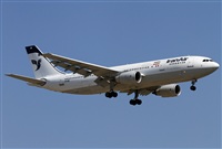 Jos Miguel Bernases - Noisy Spotters. Click to see full size photo