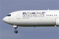 Adolfmalet-Spotters Barcelona-El Prat. Click to see full size photo