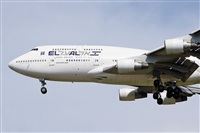 Jordi Rull Dalmau.Spotters BCN-El Prat. Click to see full size photo