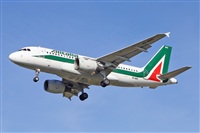 Jordi Rull Dalmau.Spotters BCN-El Prat. Click to see full size photo
