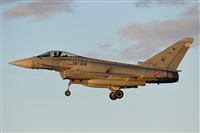 Anonymous aviation photographer-AIRE.ORG. Click to see full size photo