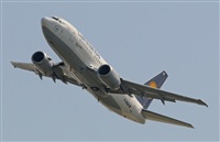 Adolfmalet-Spotters Barcelona-El Prat. Click to see full size photo