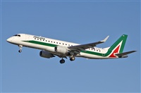 Jordi Rull Dalmau.Spotters BCN-El Prat. Click to see full size photo