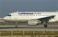 Adolfmalet-Spotters Barcelona-El Prat. Click to see full size photo