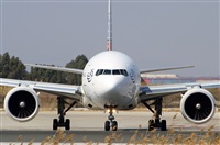 Jordi Rull Dalmau.Spotters BCN-El Prat. Click to see full size photo
