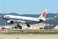 Adolfmalet-Spotters Barcelona-El Prat. Click to see full size photo