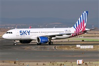 �Manuel Fernandez. Click to see full size photo