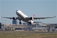 �Vicente Aguil�. Click to see full size photo