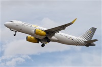 �Vicente Aguil�. Click to see full size photo