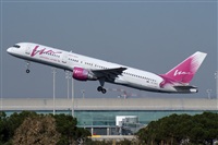 Marc Burgueros - Aerobarcelona. Click to see full size photo