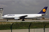 Pere  Escala - Spotters Barcelona-El Prat. Click to see full size photo