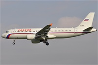 Rubn Gil - Noisy Spotters. Click to see full size photo