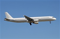 Jordi Rull Dalmau.Spotters BCN-El Prat. Click to see full size photo