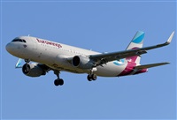 Adolfmalet-Spotters Barcelona-El Prat. Click to see full size photo