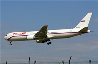 Adolfmalet-Spotters Barcelona-El Prat. Click to see full size photo