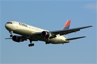 Adolfmalet-Spotters Barcelona-El Prat. Click to see full size photo
