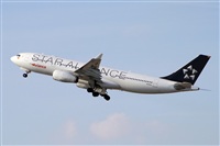 Jordi Rull Dalmau.Spotters BCN-El Prat. Click to see full size photo