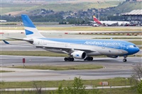 Rubn Gil - Noisy Spotters. Click to see full size photo
