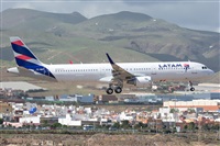 ©Adolfo Bento - Gran Canaria Spotters. Click to see full-size photo