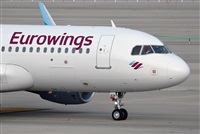 Adolfmalet-Spotters Barcelona-El Prat. Click to see full size photo