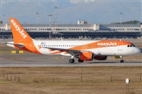 Gabriele Fontana - Tuscan Aviation. Click to see full size photo