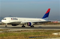 Adolfmalet-Spotters Barcelona-El Prat. Click to see full size photo