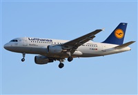 Adolfmalet-Spotters Barcelona-El Prat. Click to see full size photo
