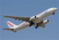 Jordi Rull Dalmau.Spotters BCN-El Prat. Click to see full size photo
