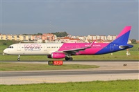 Rodrigo Carvalho - Noisy Spotters. Click to see full size photo