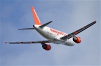 Jordi Rull Dalmau.Spotters BCN-El Prat. Click to see full size photo