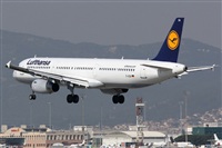 Adolfmalet-Spotters Barcelona-El Prat. Click to see full size photo
