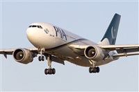 Pere  Escala - Spotters Barcelona-El Prat. Click to see full size photo