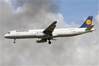 Jordi Rull Dalmau.Spotters BCN-El Prat. Click to see full size photo