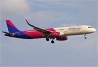 Jordi Rull Dalmau.Spotters BCN-El Prat. Click to see full size photo