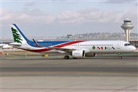 �Manuel Fernandez. Click to see full size photo