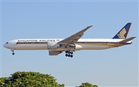 Adolfmalet-Spotters Barcelona-El Prat. Click to see full size photo