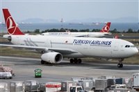 Rubn Gil - Noisy Spotters. Click to see full size photo