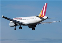 Adolfmalet-Spotters Barcelona-El Prat. Click to see full size photo