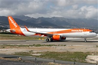 �Manuel Fernandez. Click to see full size photo