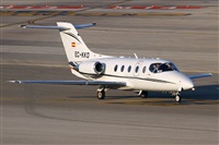 Adolfmalet-Spotters Barcelona-El Prat. Click to see full size photo