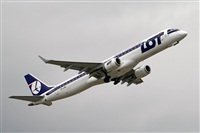 Jordi Rull Dalmau.Spotters BCN-El Prat. Click to see full size photo